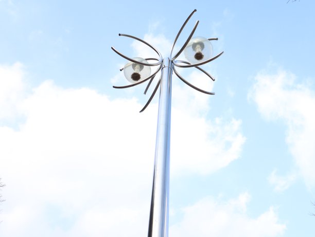 蓝天和街灯图片下载