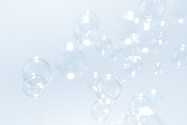 新鲜的肥皂泡漂浮在空气中，肥皂泡背景图片下载
