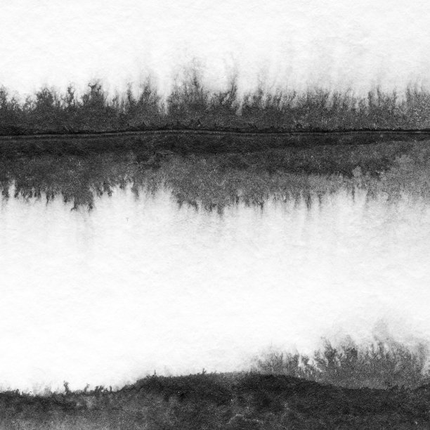 抽象山水水墨手绘插画。黑白墨冬山水配江水。简约的手绘图片下载