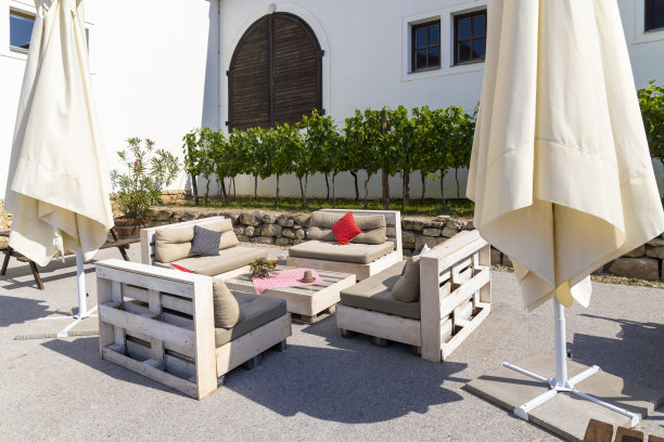 奥地利下奥地利Gumpoldskirchen附近的Thallern修道院图片下载