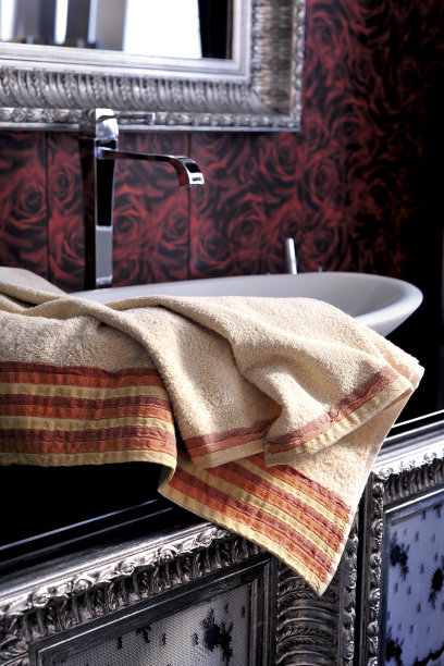 黄色的毛巾图片下载