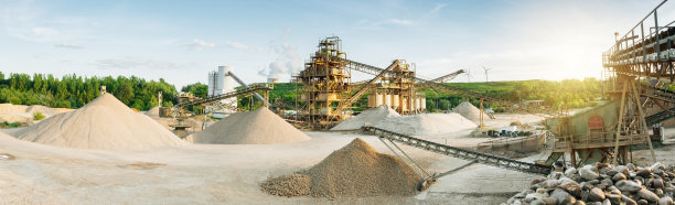 用机器拍摄的砾石坑全景图图片下载