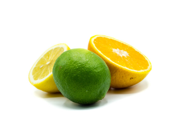 柠檬，柠檬，橙子，孤立在白色背景上图片下载