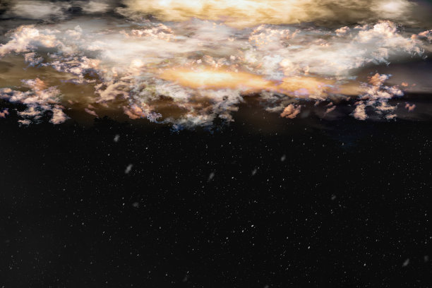 雨和云孤立在黑色背景上。模板添加天空到您的照片-只需添加云在闪电混合模式。图片下载