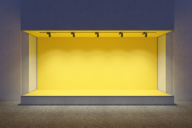 傍晚灯光下空荡荡的橱窗图片下载