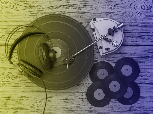 唱片播放器的耳机。呈现的形象。图片下载