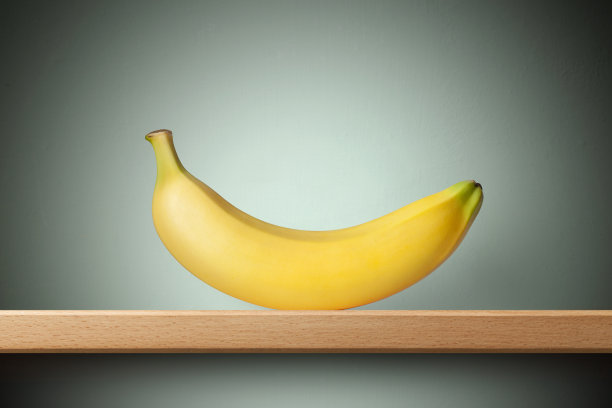 香蕉在架子上图片下载