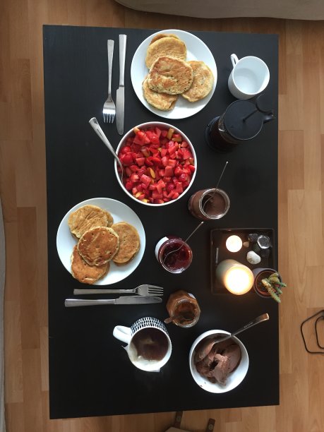 早餐桌上图片下载