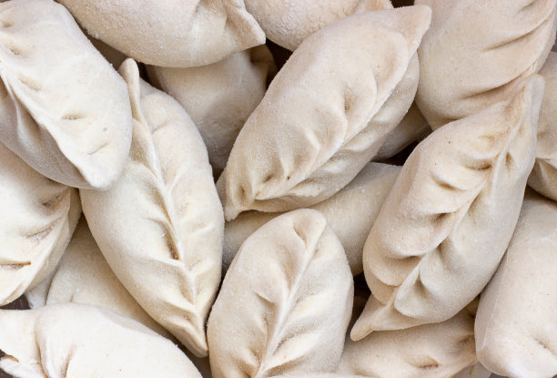 食品的背景。速冻水饺自制的图片下载