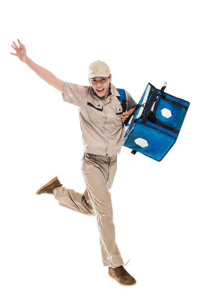 年轻的外卖快递员奔跑着送餐图片下载