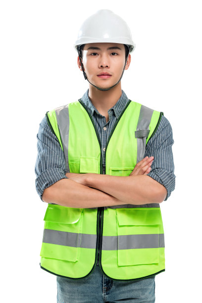 戴着安全帽的青年工程师图片下载