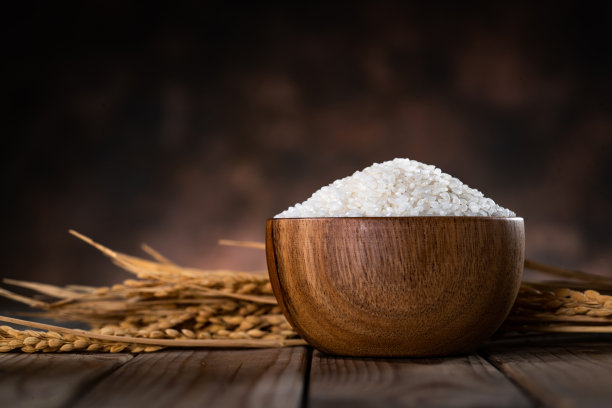 一碗大米和水稻图片下载