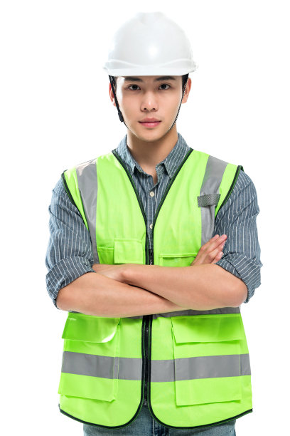 戴着安全帽的青年工程师图片下载