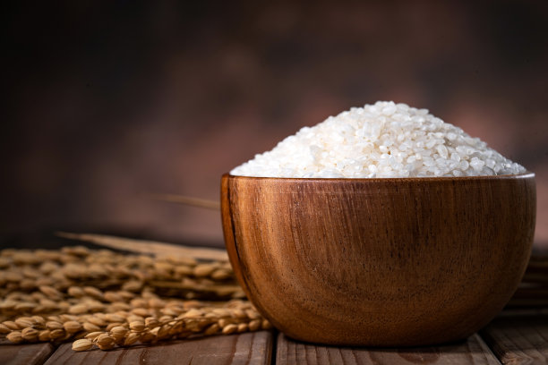 一碗大米和水稻图片下载