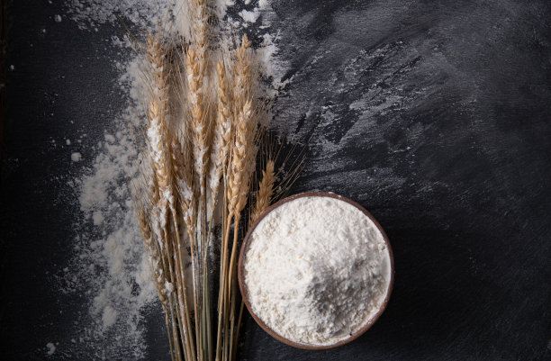 一碗面粉和麦穗图片下载