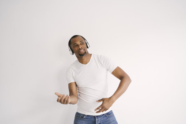 听酷音乐，非洲根源，民族人民与音乐概念，节奏与布鲁斯图片下载