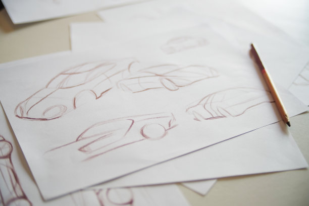 平面设计师艺术家效果图草图设计开发原型车汽车工业创意视觉概念图片下载