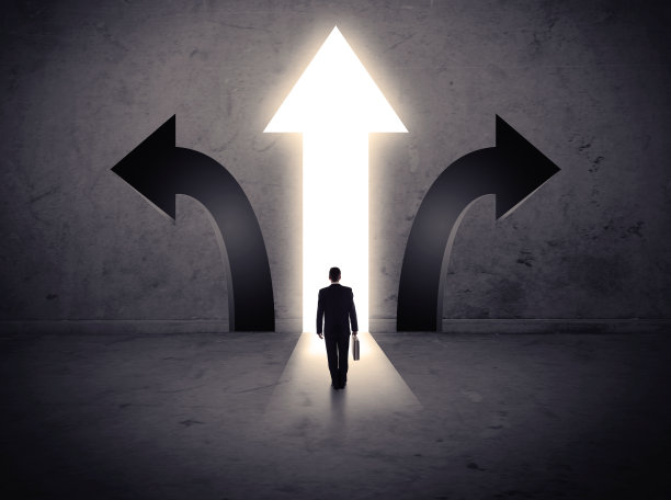 商人面前有三支箭图片下载