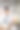 年轻女子在厨房准备意大利面图片下载