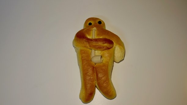 带烟斗的新烤男人图片下载