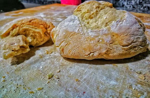 新鲜的面包图片下载