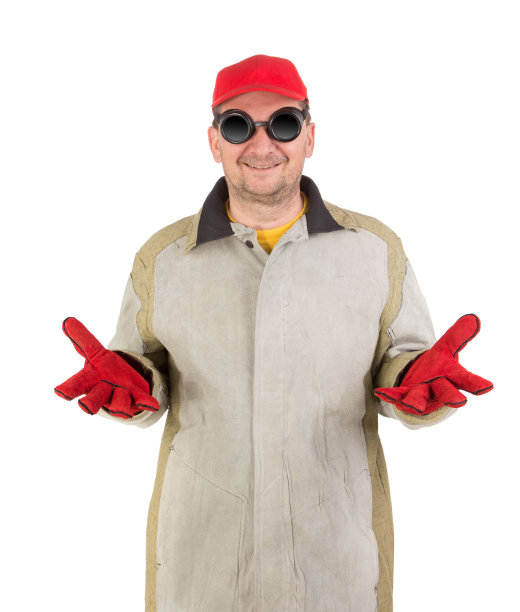 戴着安全眼镜的微笑焊接工人图片下载