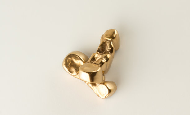 钢制人造牙冠图片下载