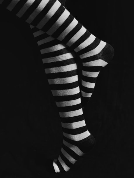 条纹女袜图片下载