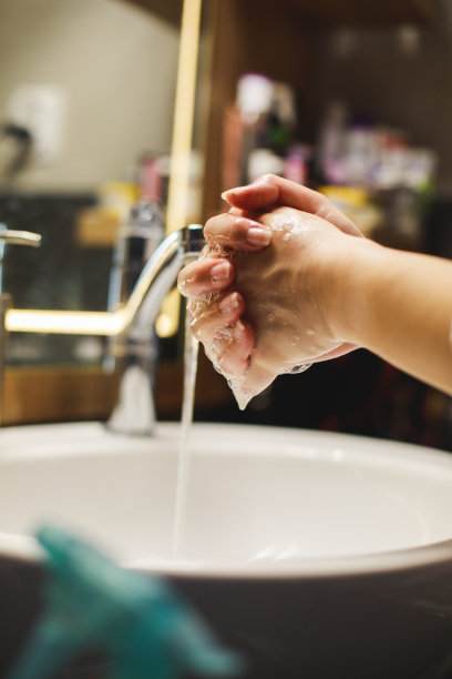 用肥皂洗手图片下载