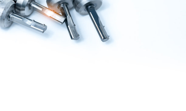 白色背景上的一组特殊工具。定制特殊工具。放大铰刀顶端的细节。高速钢硬质合金。工业用硬质合金刀具。行业特殊的工具。图片下载