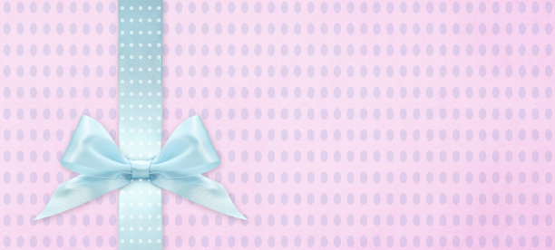 复活节快乐礼品卡与蓝色丝带蝴蝶结隔离在粉红色纹理背景与复制空间图片下载