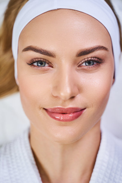 在美容师库存照片快乐的漂亮女人图片下载