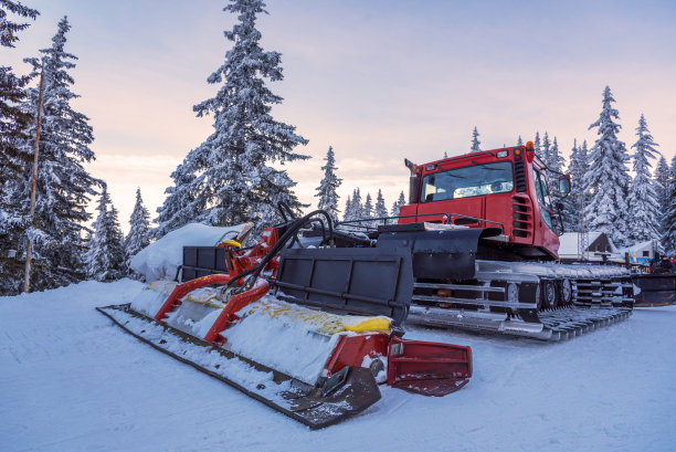 拉特拉克，美容机，雪地专用车辆。图片下载