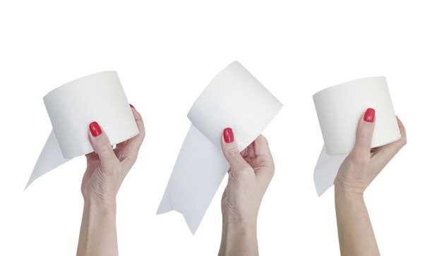 女人手里拿着卫生纸图片下载