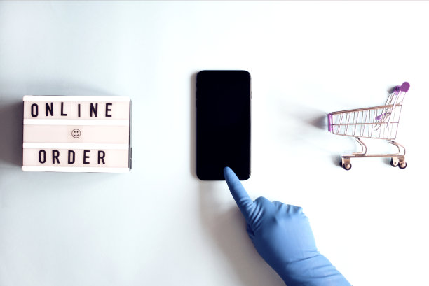 安全购物在家与网上订单。图片下载