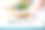 特写亚洲女性在购物中心公共厕所用洗手液洗手，预防冠状病毒或covid-19，卫生理念图片下载