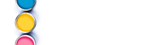 白色背景与油漆罐。图片下载