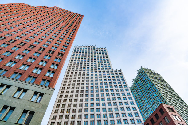 海牙城市中心的现代办公和政府建筑图片下载