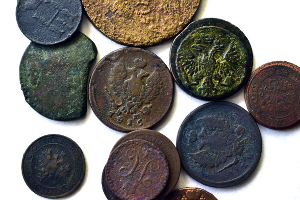 白色背景上的俄罗斯古钱币图片下载