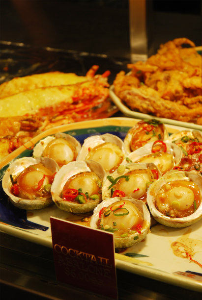 新鲜鲍鱼在悉尼鱼市出售。图片下载