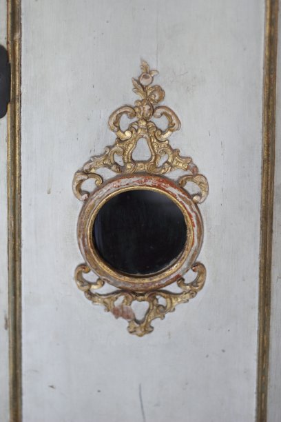 一个中世纪的镜子图片下载