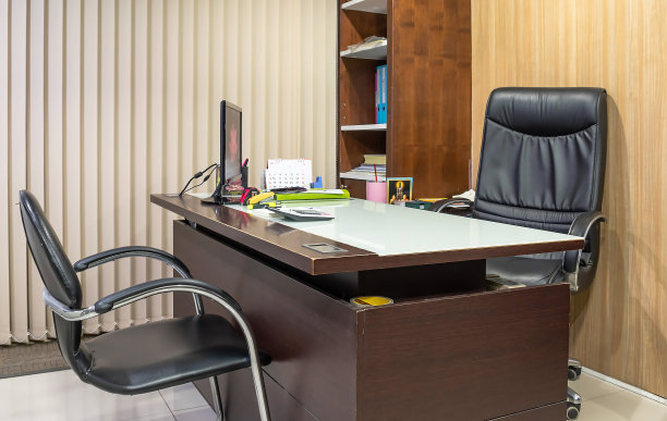 桌子及办公设备图片下载