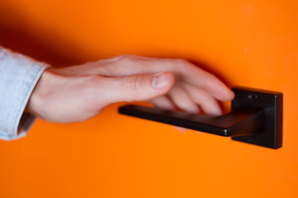 冠状病毒- covid-19大流行概念图片下载