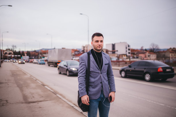 年轻的商人图片下载