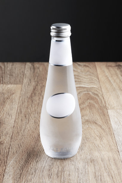 水瓶模型-空白-玻璃瓶图片下载