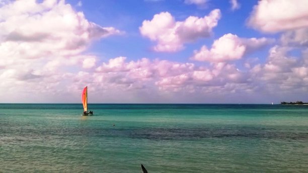 古巴的普拉亚圆柱图片下载