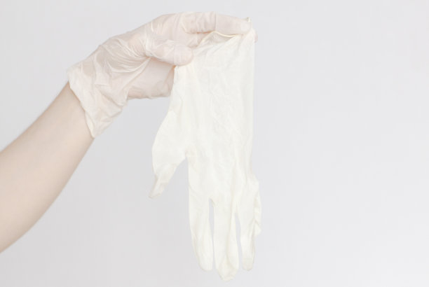 手戴手套，保护自己不受病毒感染图片下载