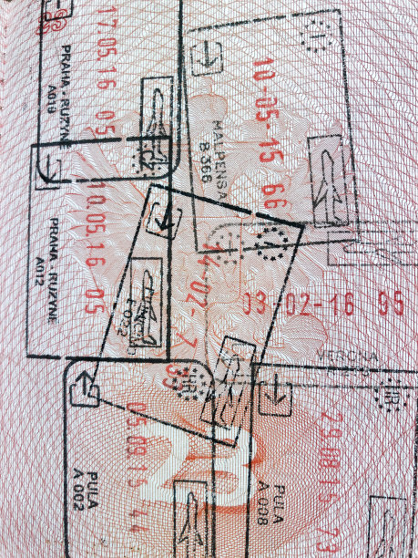 护照页上盖有过境章图片下载