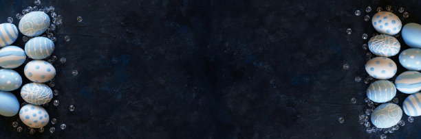 带蓝蛋和蓝珠子的横幅图片下载