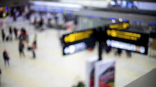 模糊的广告牌和大厅的形象图片下载